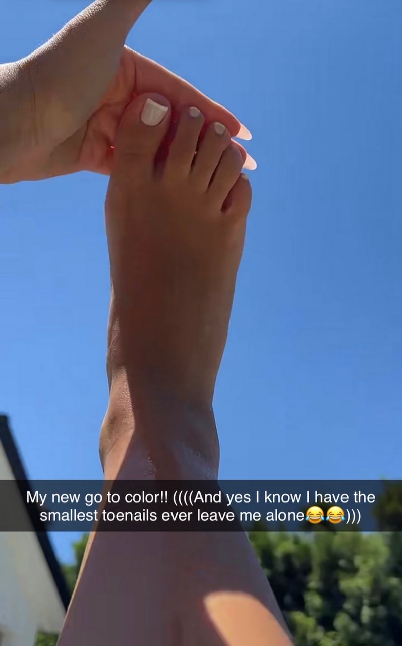 Catherine Paiz Feet
